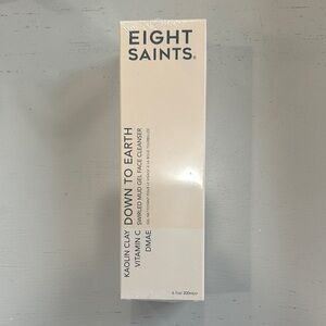 Eight Saints Down to Earth Kaolin Clay Cleanser
6.7 OZ